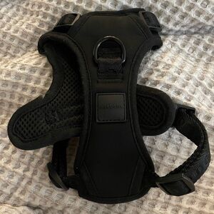 Maxbone harness in size small. Never worn bc too small for my dog.